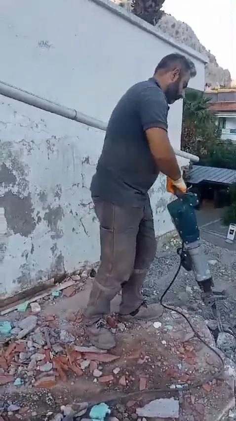 Kırıcı ile yürütülen kırım çalışmasından gerçek bir görüntü